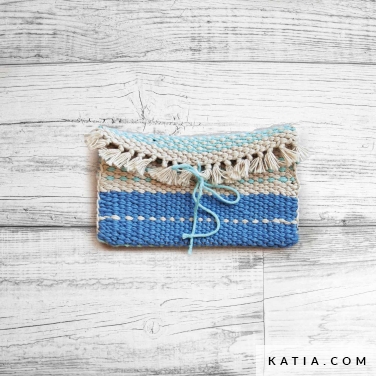 Karma Cal Kit To Crochet A Sofa Blanket Kit Katia