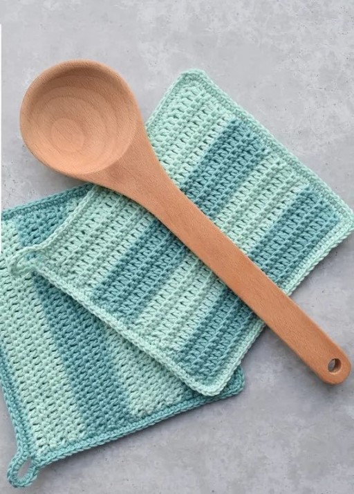 How to crochet a simple potholder this Mother's day - Free Pattern