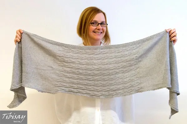 How to make an easy knitted shawl using Katia Cotton-Cashmere